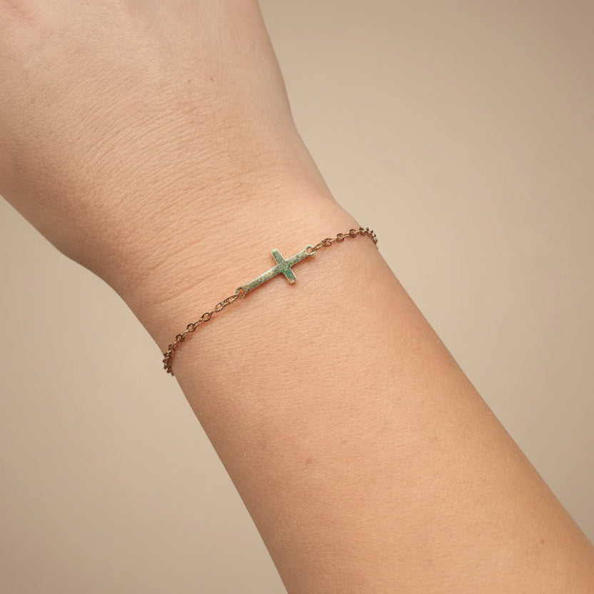 Armband goud kruisje