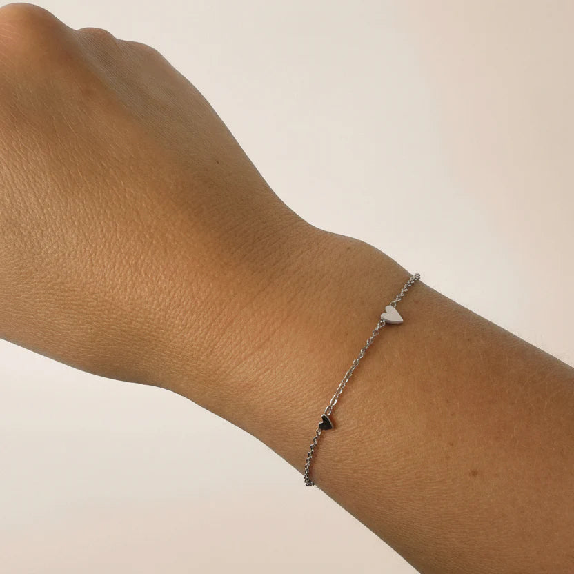 Armband zilver hartjes