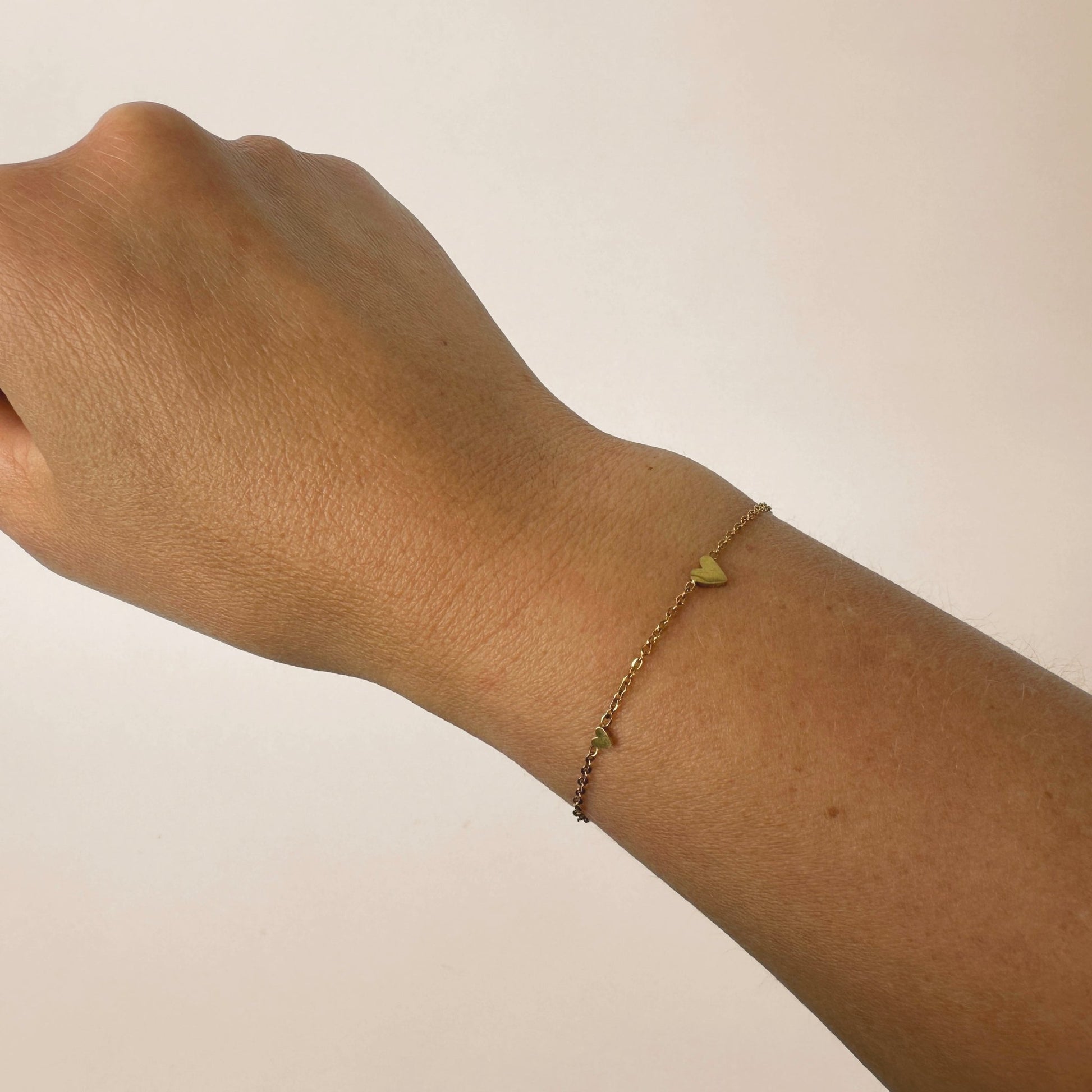 Armband goud hartjes - Sieradenkaart