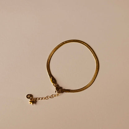 Armband goud schakel plat en hartje - Sieradenkaart